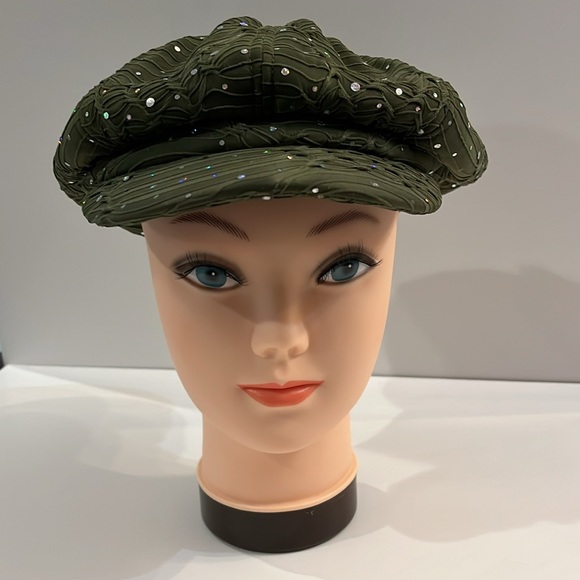 Moss Green Women's Beret with Iron on Sequins NWT - Picture 2 of 11